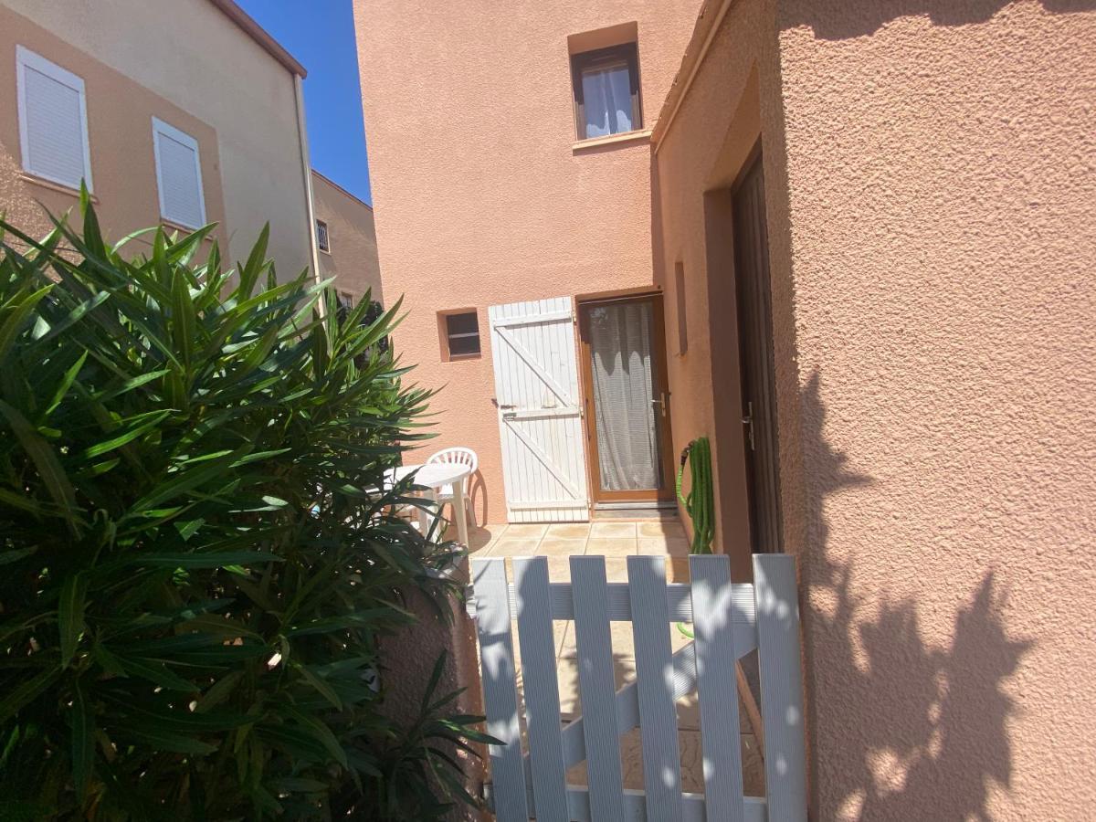 Pavillon 20M De La Plage Des Ayguades Gruissan Luaran gambar